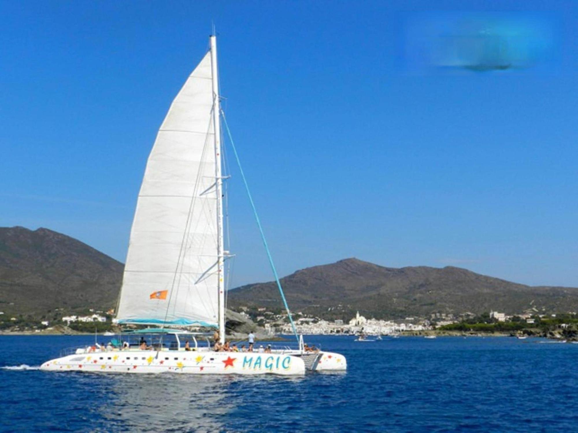 Sea-view In Near Apartamento Rosas